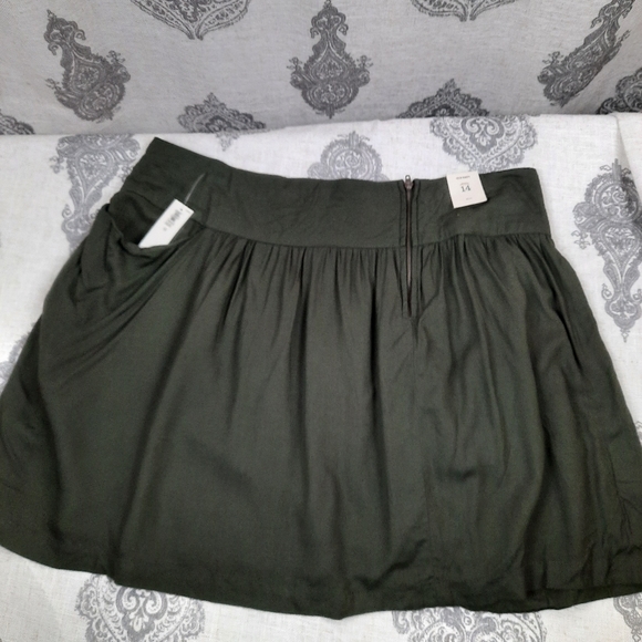 Size 14 Above knee length skirt Army Uniform Green Color Unlined Rayon - Picture 5 of 5
